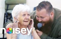 Action Bronson „Performs „Strictly 4 My Jeeps” At An Old Folks Home”